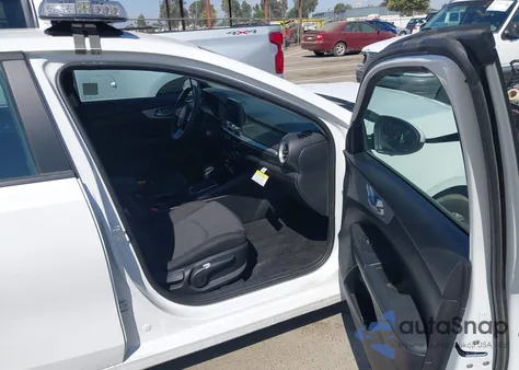 2024 Kia Forte Lxs z USA, uszkodzony, nr VIN 3KPF24AD9RE830459